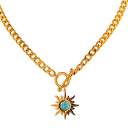 Pendentif soleil en turquoise monté sur chaîne dorée - Mes Bijoux En Pierres Naturelles